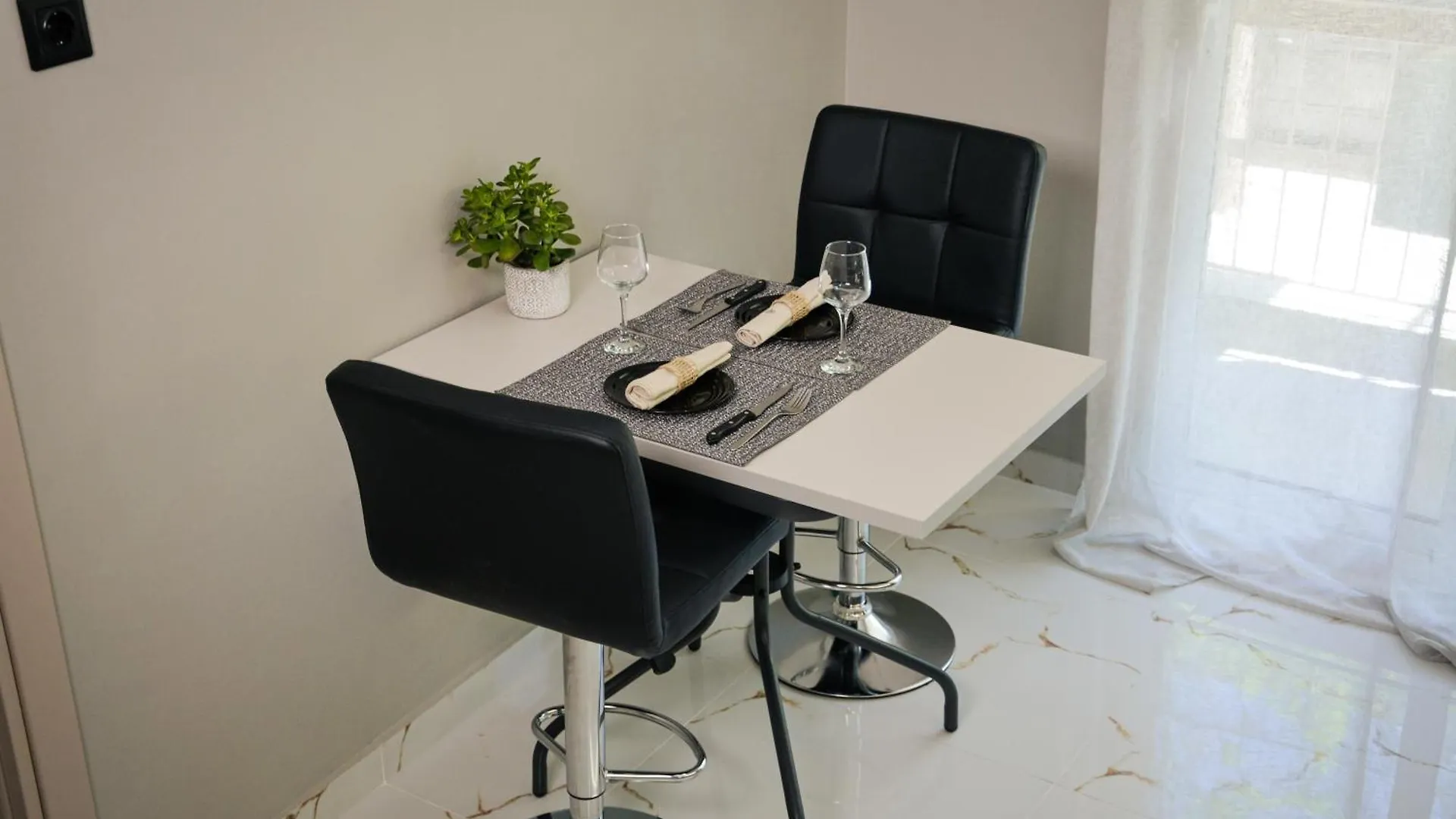 Hyperion Premium Suite Thessalonique 0*,